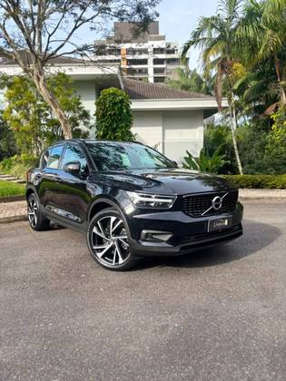VOLVO XC40 1.5 T5 RECHARGE R-DESIGN GEARTRONIC VOLVO XC40 1.5 T5 RECHARGE R-DESIGN GEARTRONIC